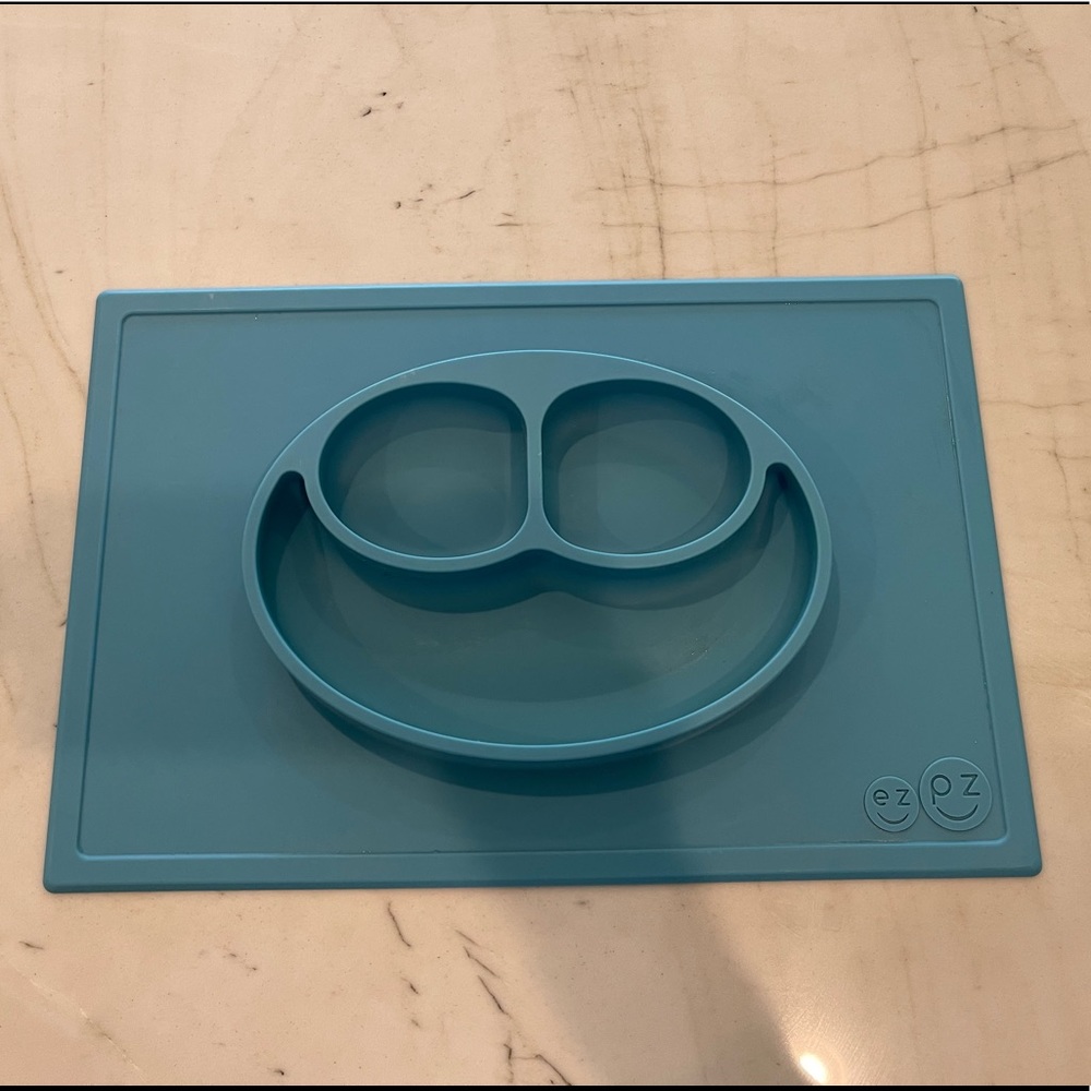 Ez Pz silicone happy mat